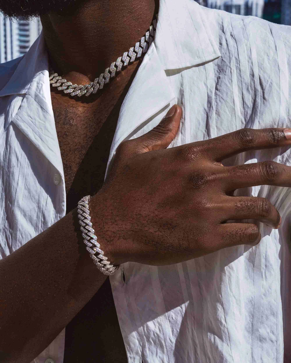 Out VVS Cuban Link Chain - Image 3